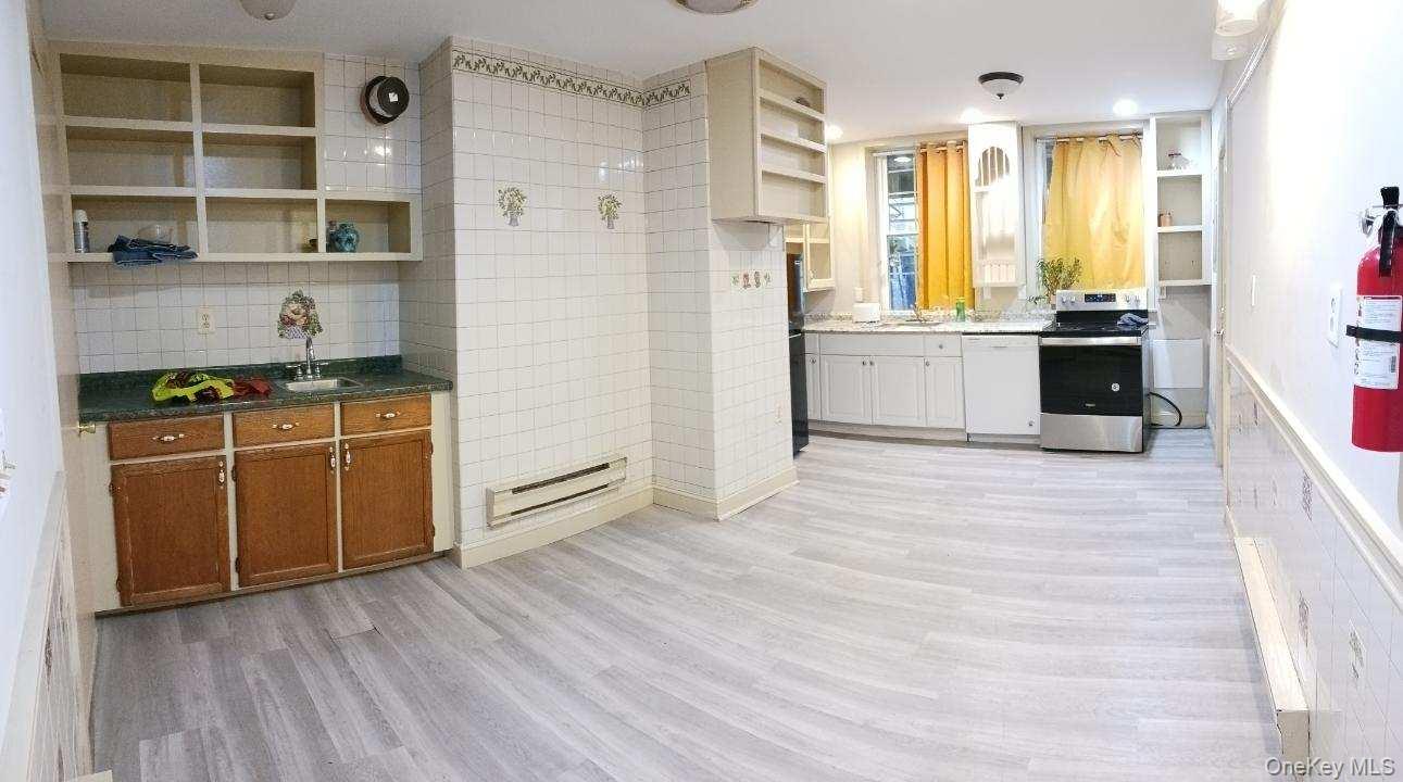 #4 photo, 6 Eastman Terrace, Poughkeepsie , NY 12601