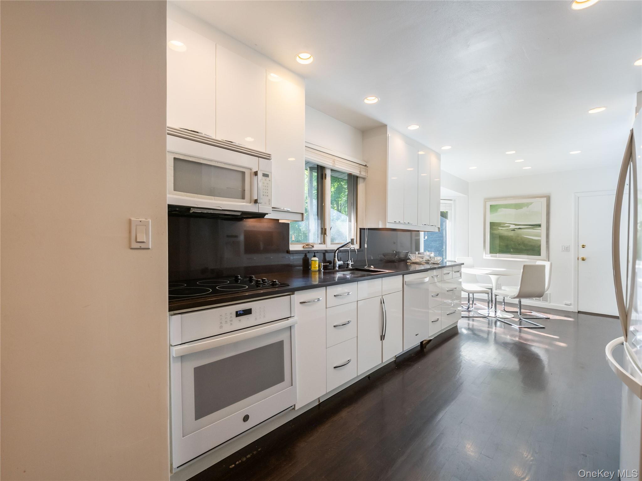 #14 photo, 16 Ridge Drive, Great Neck , NY 11021