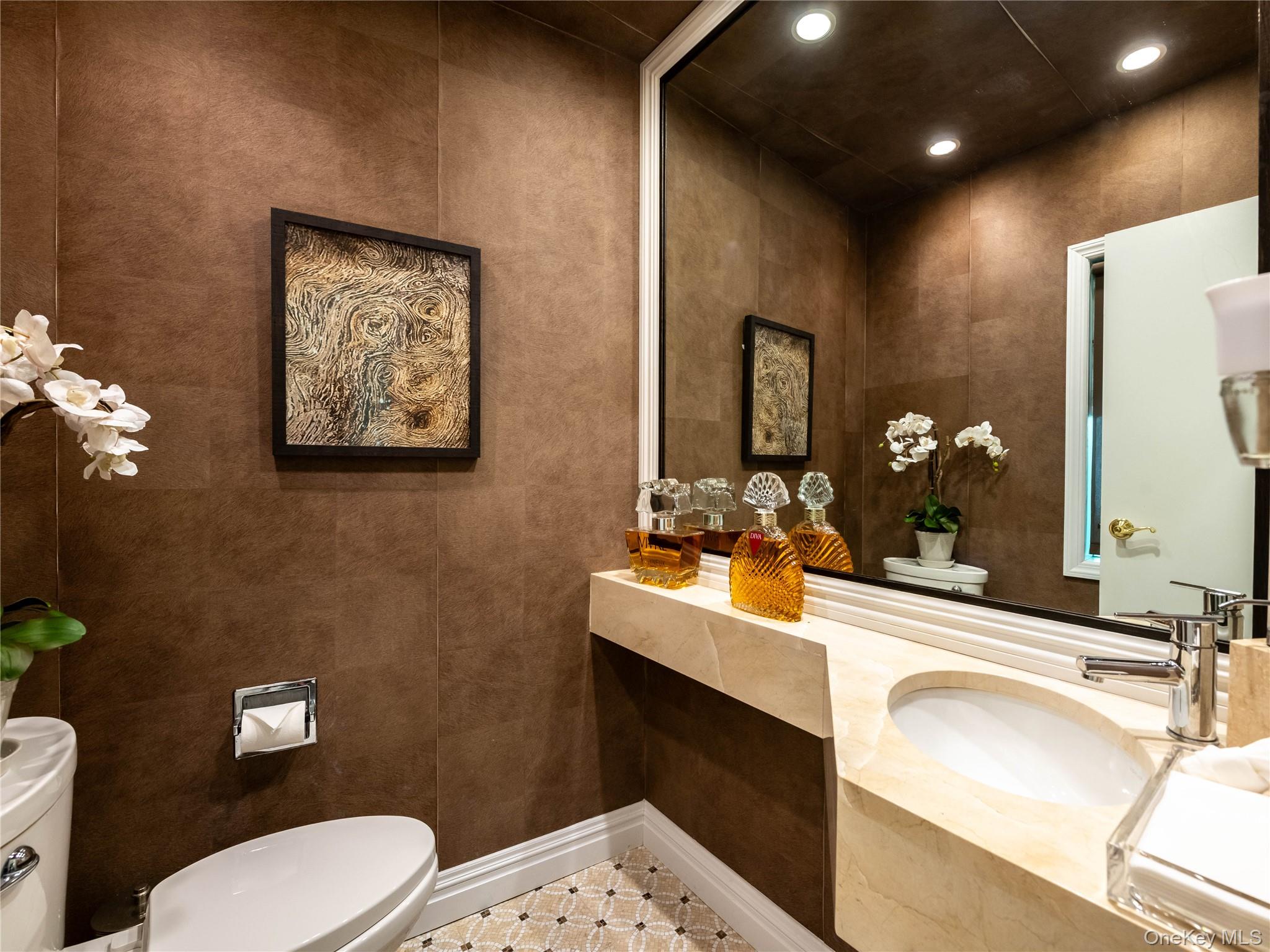 #6 photo, 16 Ridge Drive, Great Neck , NY 11021