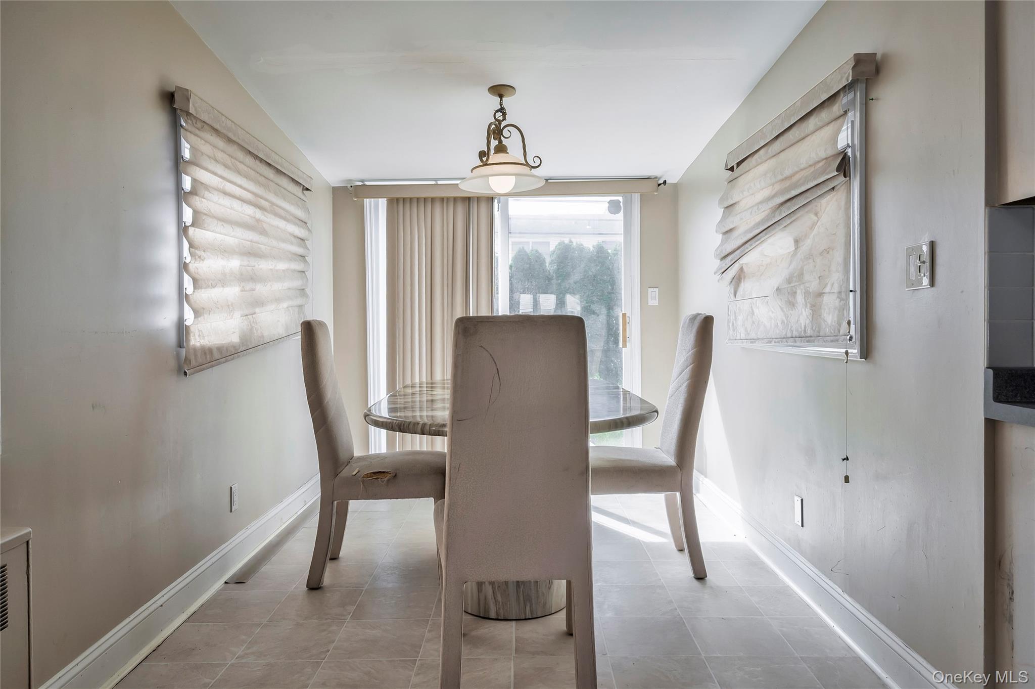 #7 photo, 11 Jamaica Ave, Plainview , NY 11803