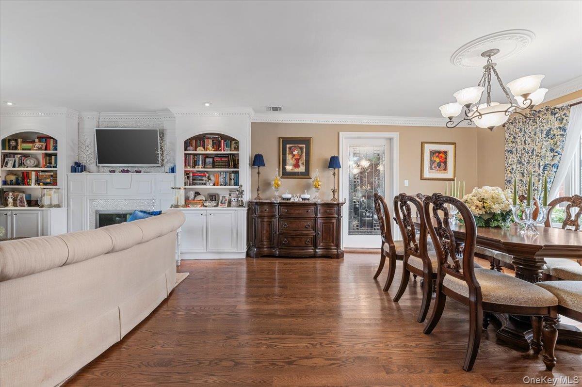 #10 photo, 5 Canal Road, Massapequa , NY 11758