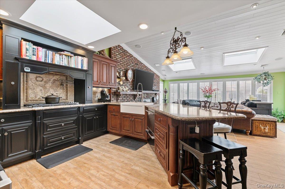 #14 photo, 5 Canal Road, Massapequa , NY 11758