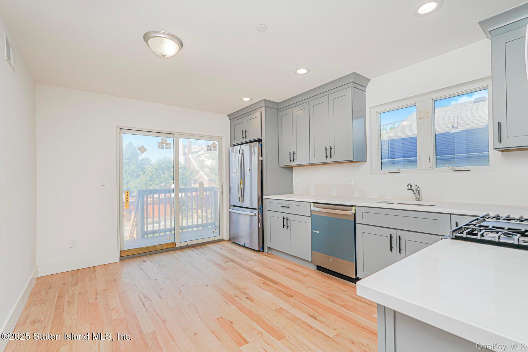 #12 photo, 416 Alter Avenue, Staten Island , NY 10305