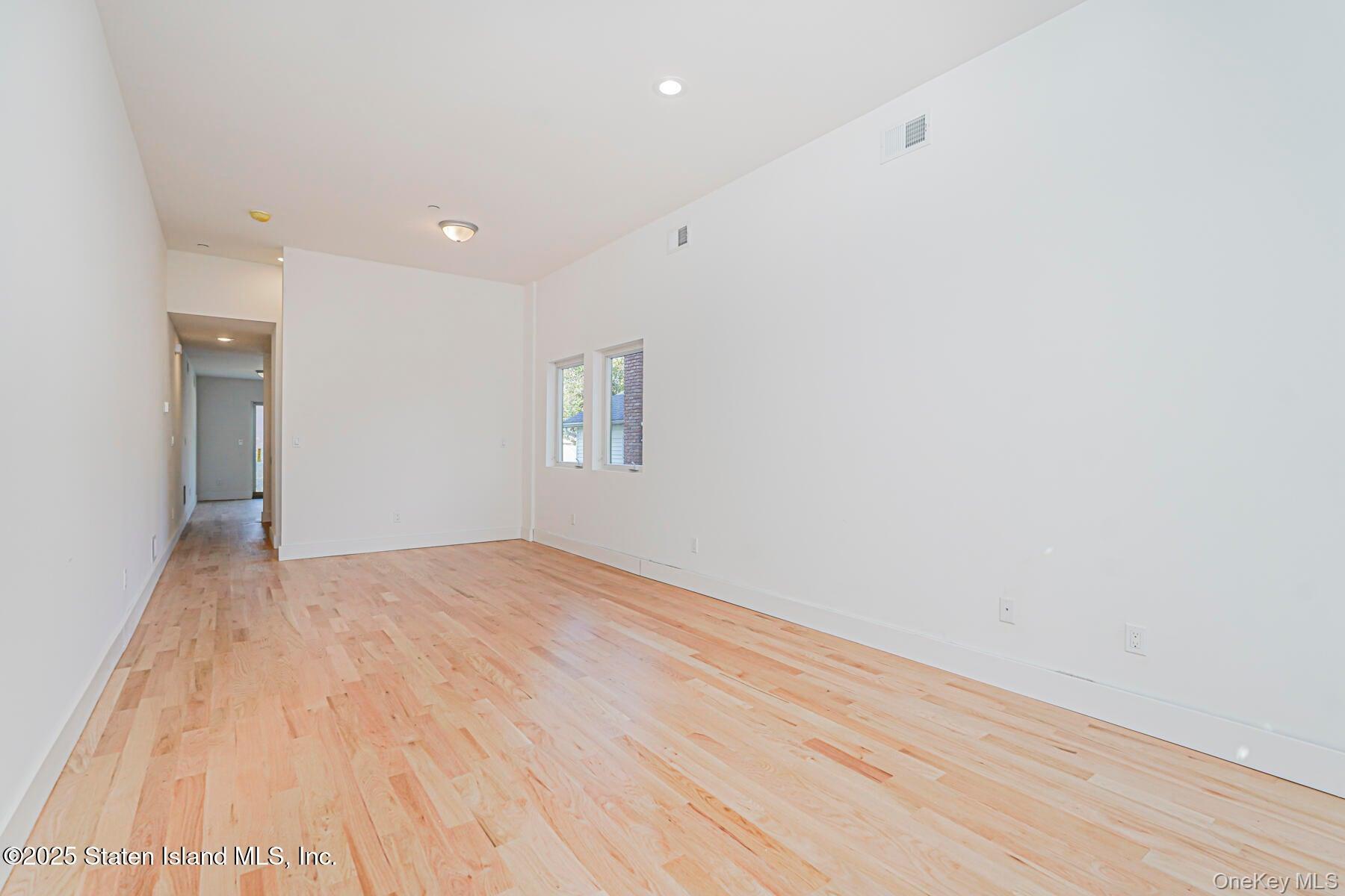 #8 photo, 416 Alter Avenue, Staten Island , NY 10305