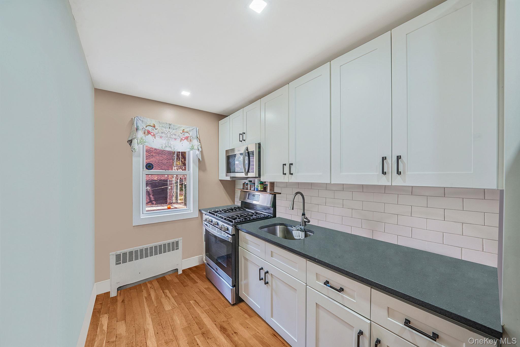 #11 photo, 20202 109th Avenue, Saint Albans , NY 11412