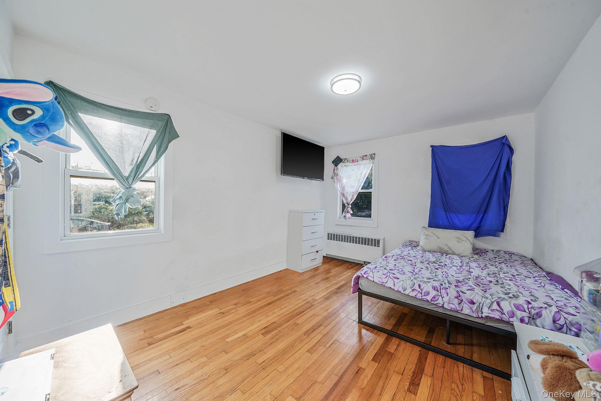 #20 photo, 20202 109th Avenue, Saint Albans , NY 11412