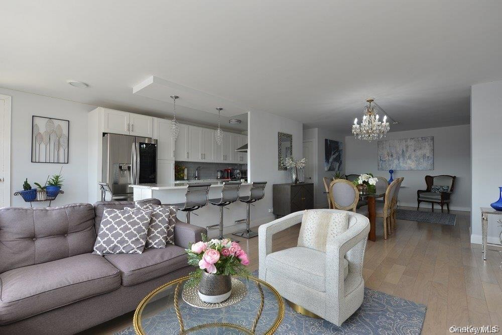 #14 photo, 61-20 Grand Central Parkway, クイーンズ区 Forest Hills , NY 11375