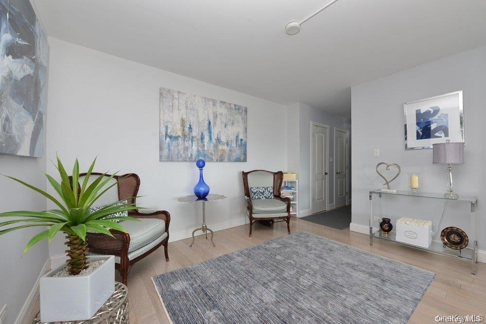 #5 photo, 61-20 Grand Central Parkway, クイーンズ区 Forest Hills , NY 11375