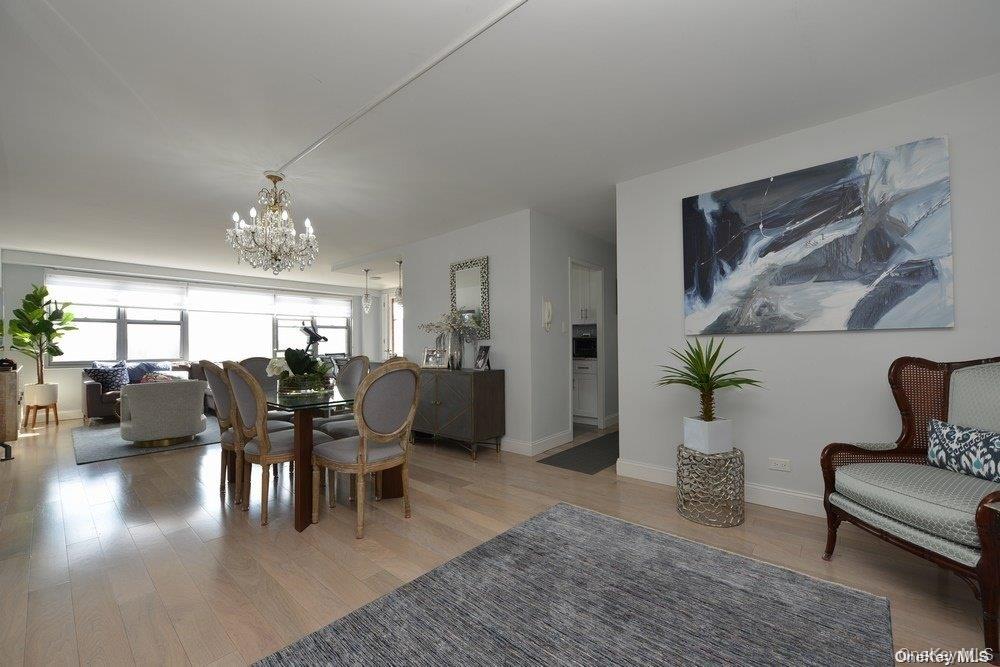 #7 photo, 61-20 Grand Central Parkway, クイーンズ区 Forest Hills , NY 11375