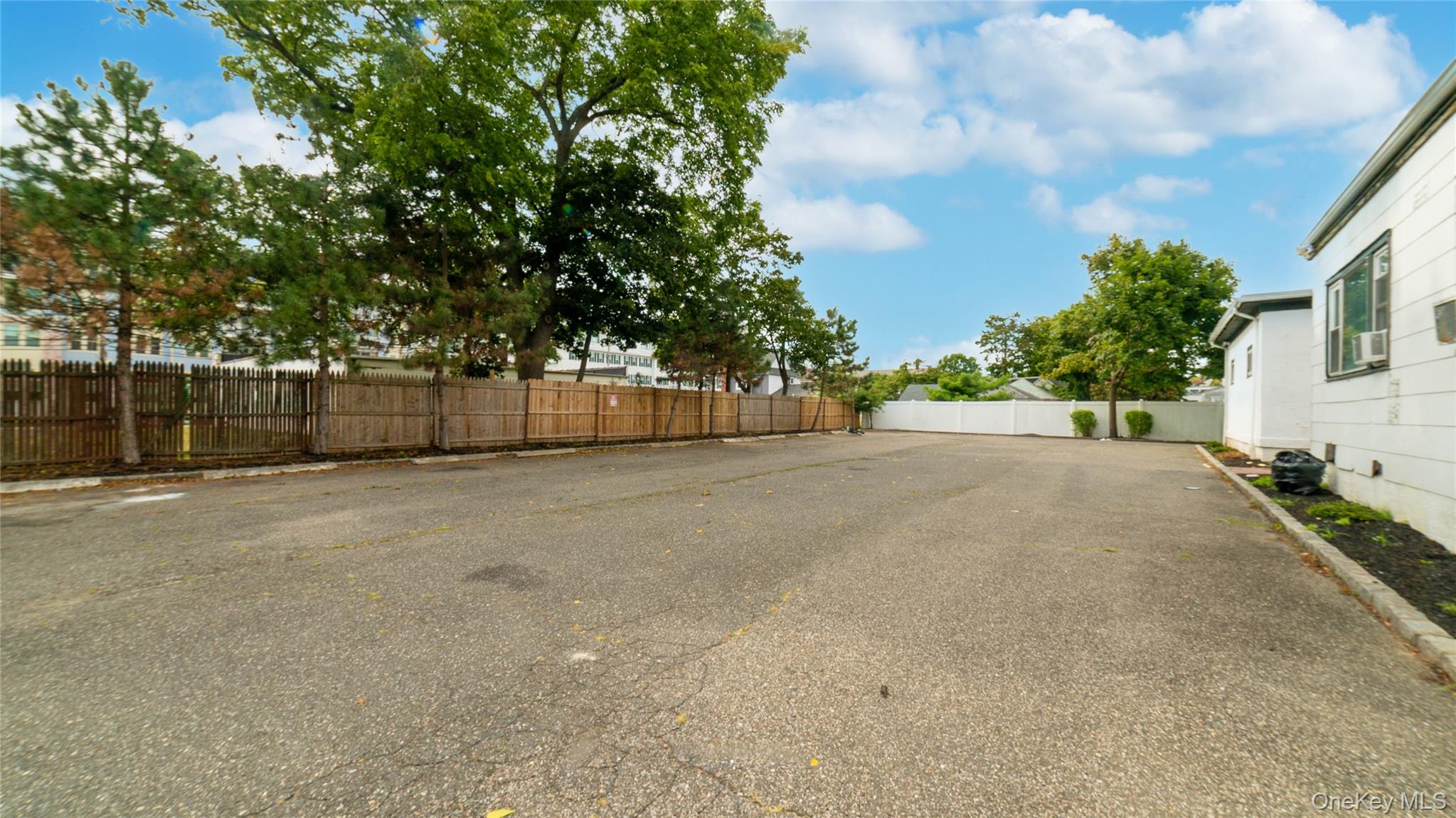 #10 photo, 20-22 Bay Shore Ave, Bay Shore , NY 11706