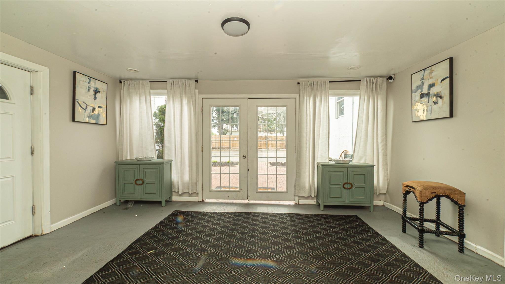 #3 photo, 20-22 Bay Shore Ave, Bay Shore , NY 11706