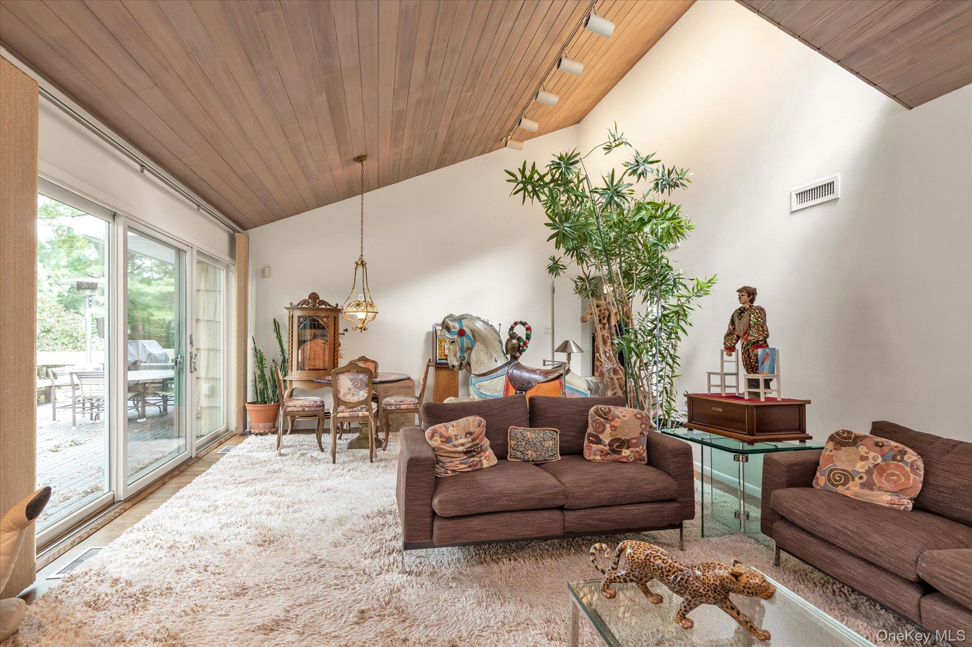 #12 photo, 19 Flamingo Road, 롱 아일랜드 East Hills , NY 11576