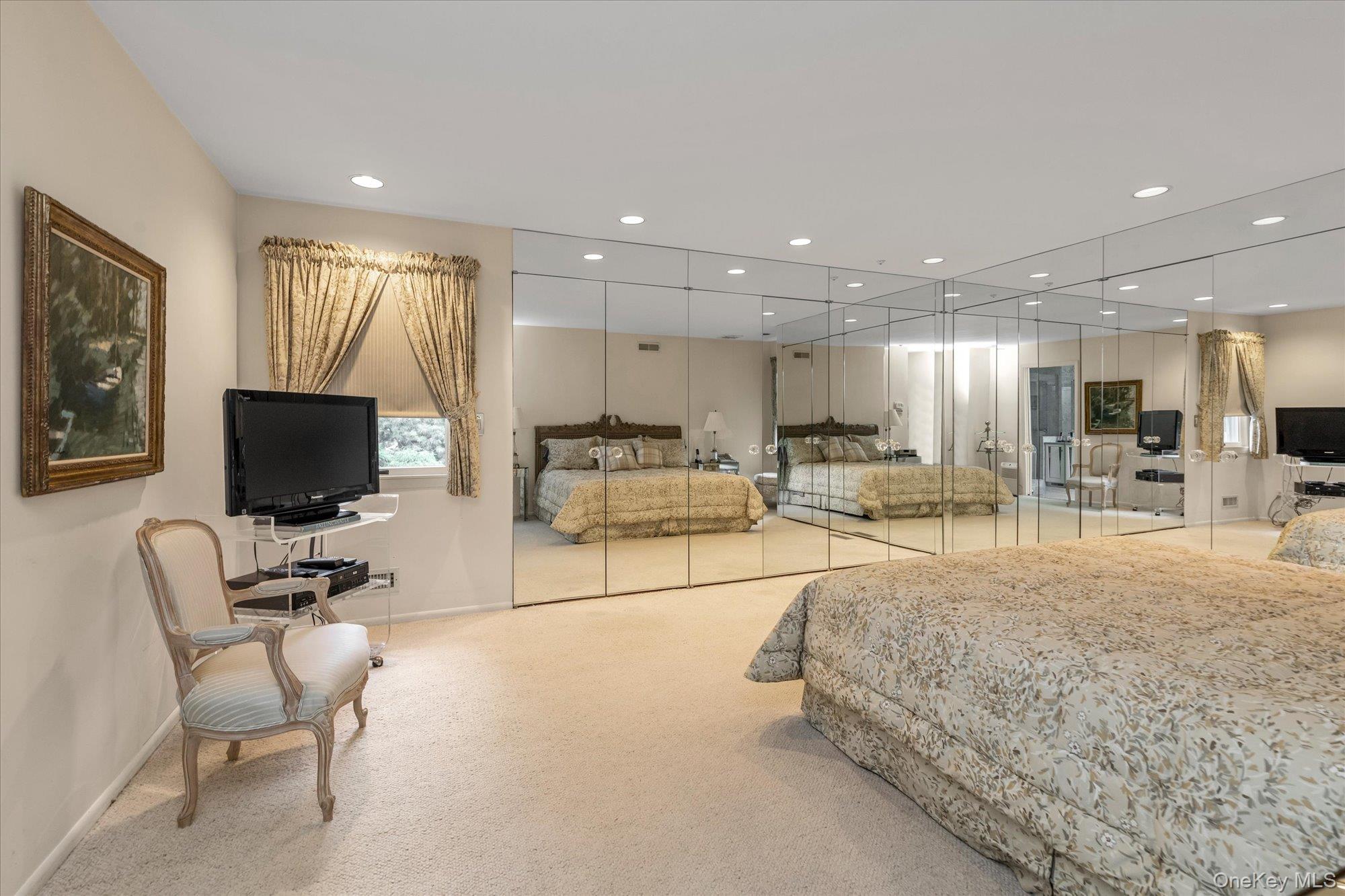 #14 photo, 19 Flamingo Road, 롱 아일랜드 East Hills , NY 11576