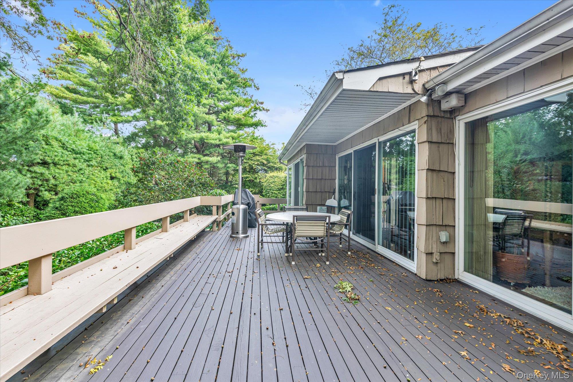 #20 photo, 19 Flamingo Road, 롱 아일랜드 East Hills , NY 11576