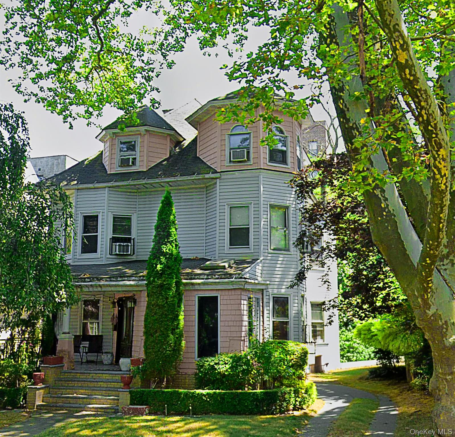 #1 photo, 769 E 19th Street, Brooklyn , NY 11230