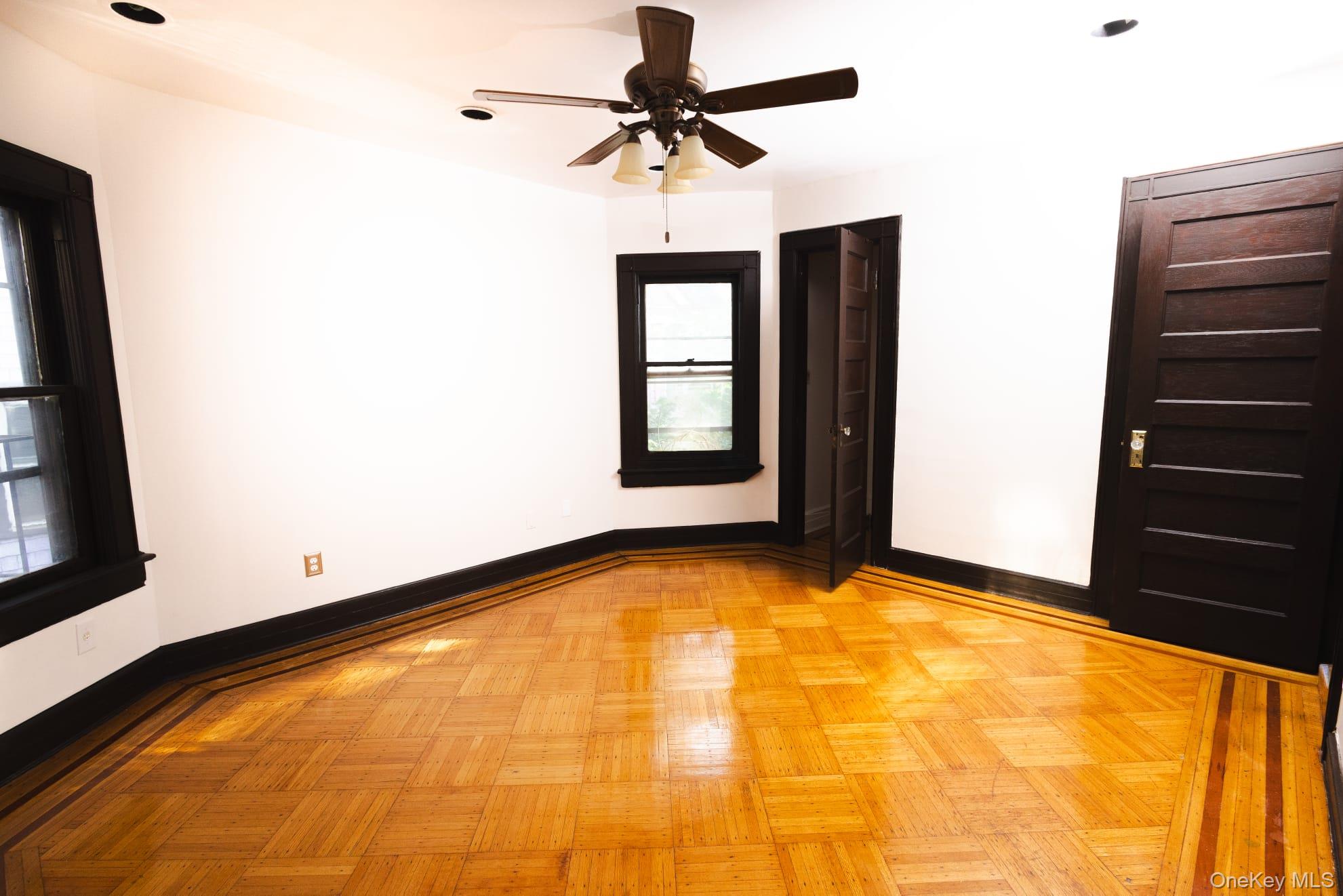 #4 photo, 769 E 19th Street, Brooklyn , NY 11230