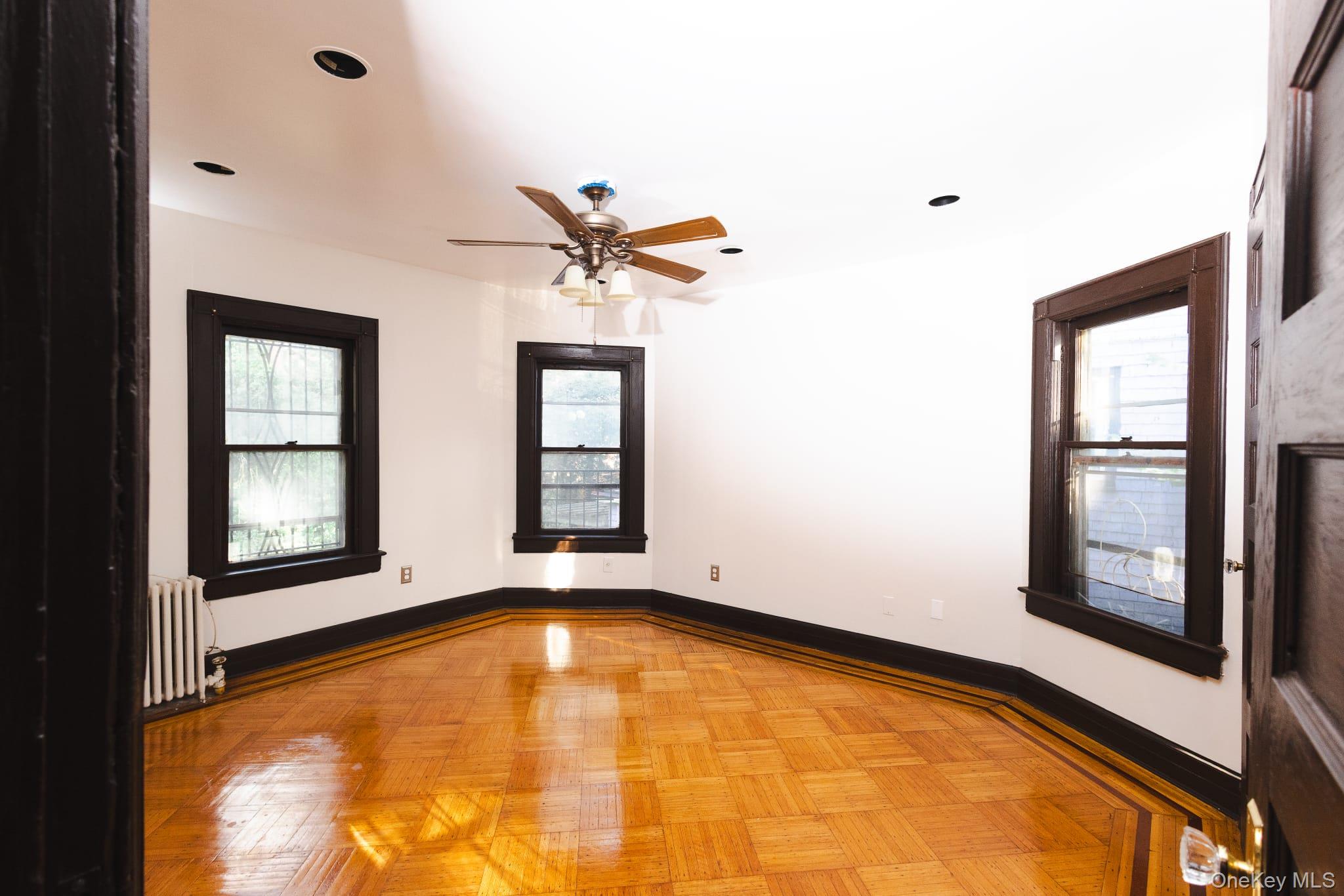 #6 photo, 769 E 19th Street, Brooklyn , NY 11230