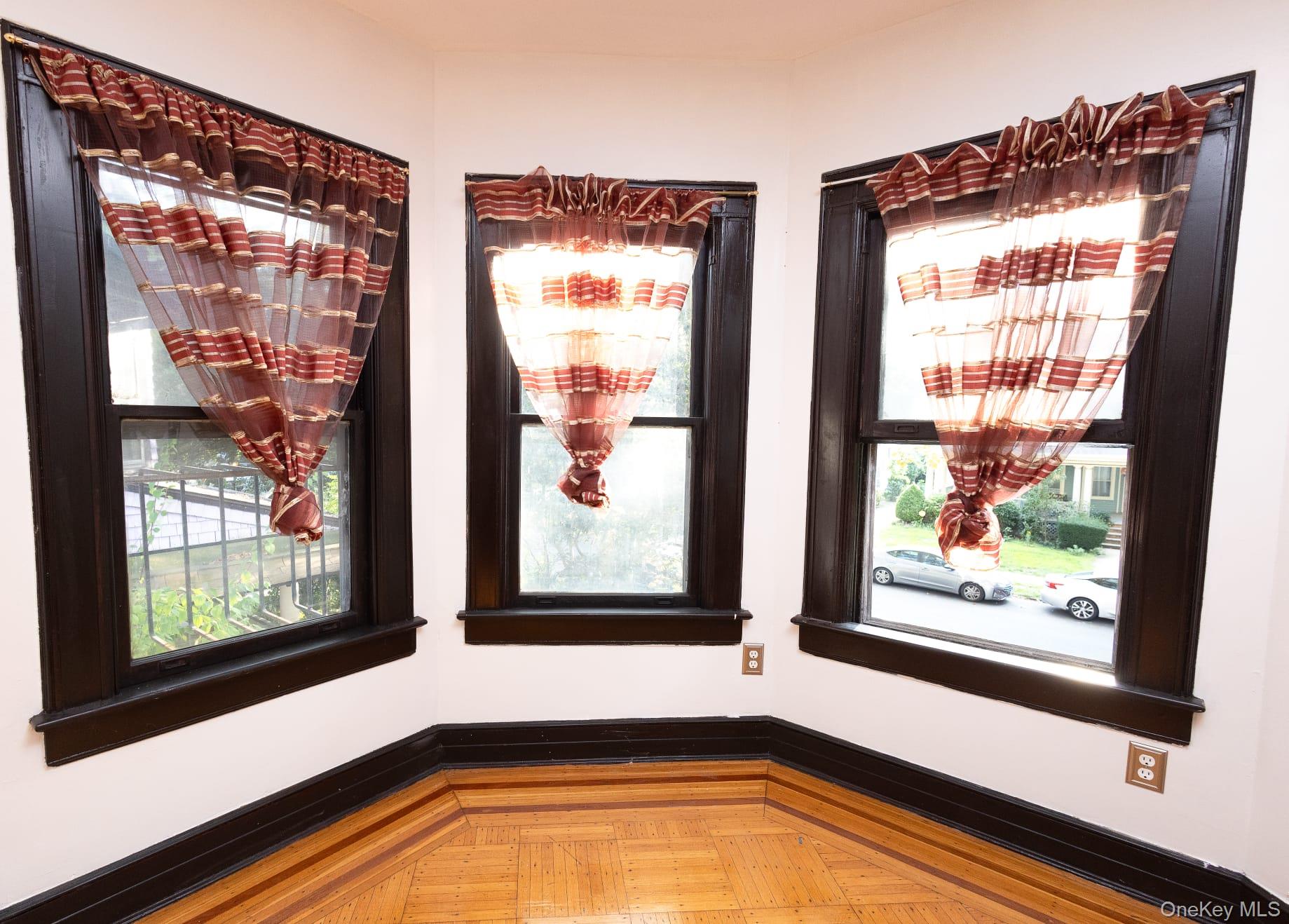 #7 photo, 769 E 19th Street, Brooklyn , NY 11230