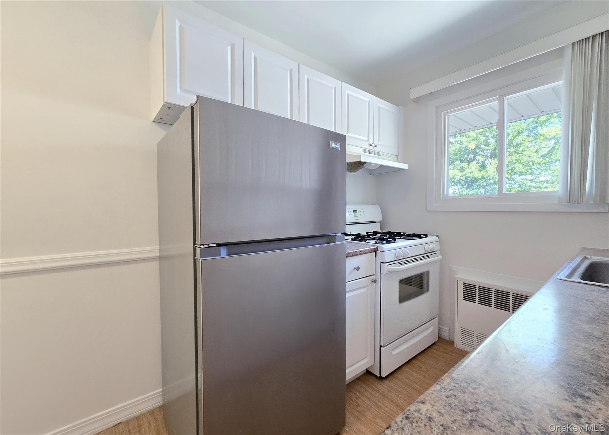 #8 photo, 265 Edmunton, サフォーク郡 North Babylon , NY 11703