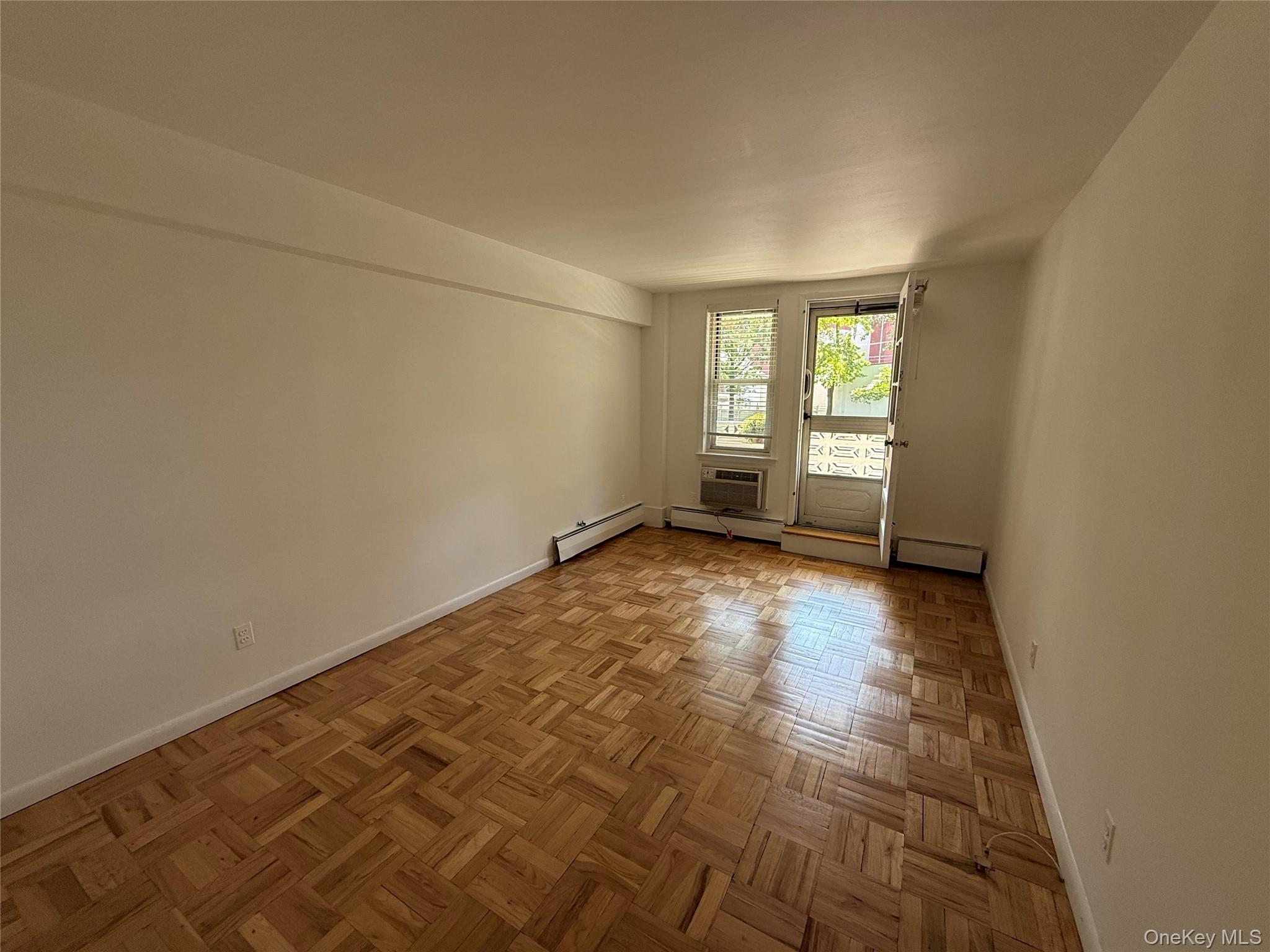 #7 photo, 40 Daley Place, Lynbrook , NY 11563