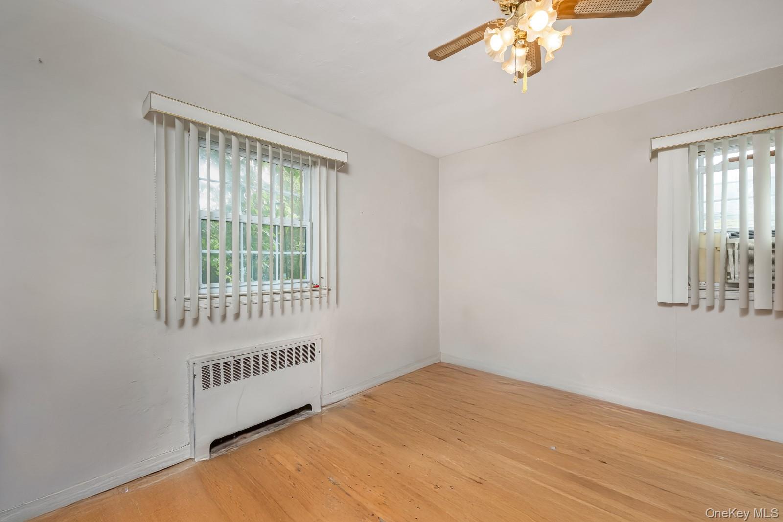 #14 photo, 34 Midland Road, Roslyn Heights , NY 11577