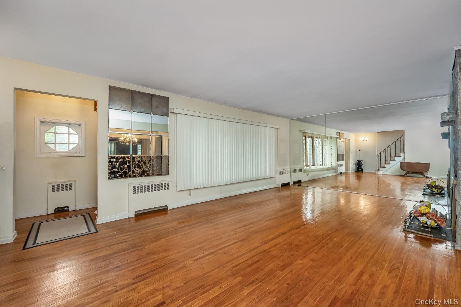 #5 photo, 34 Midland Road, Roslyn Heights , NY 11577