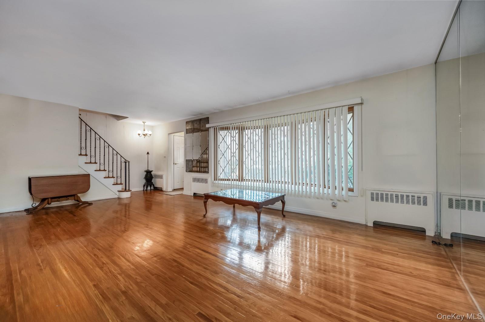 #6 photo, 34 Midland Road, Roslyn Heights , NY 11577