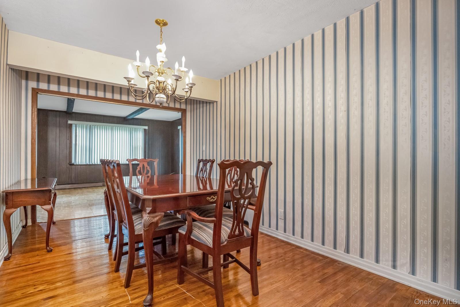 #7 photo, 34 Midland Road, Roslyn Heights , NY 11577