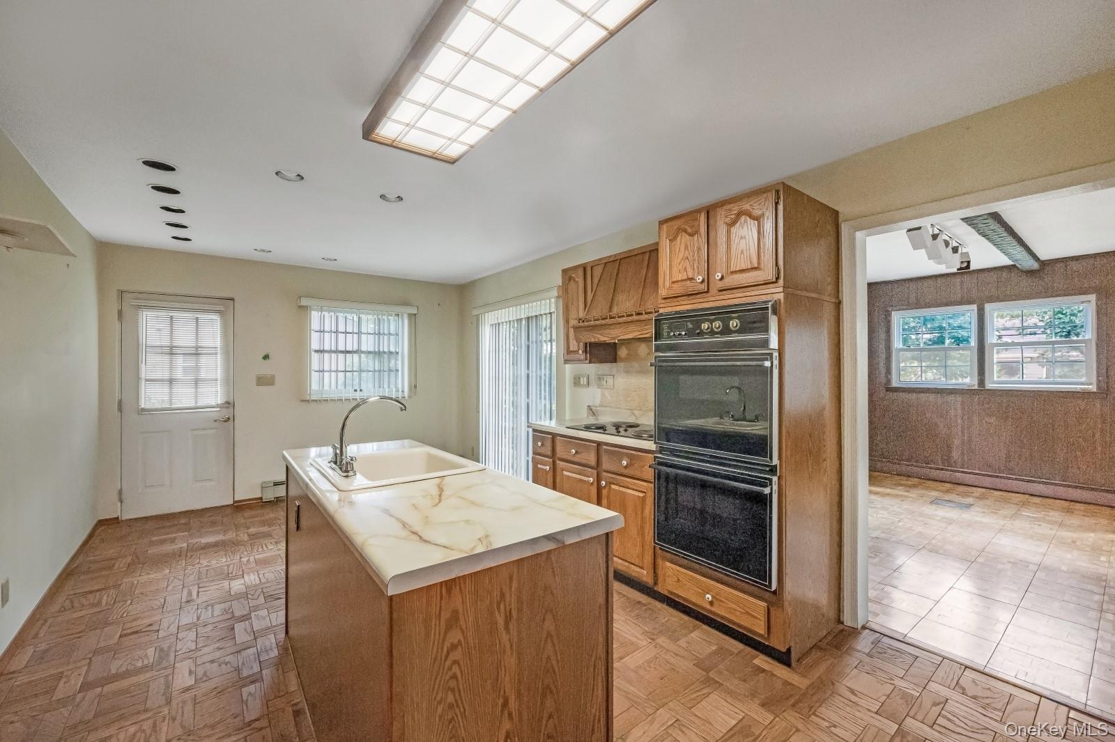 #9 photo, 34 Midland Road, Roslyn Heights , NY 11577