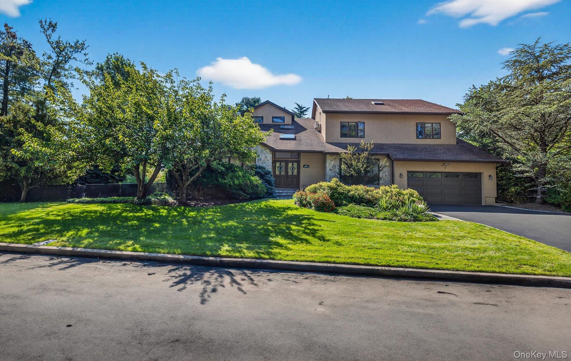 #1 photo, 1 Ellen Court, Glen Cove , NY 11542