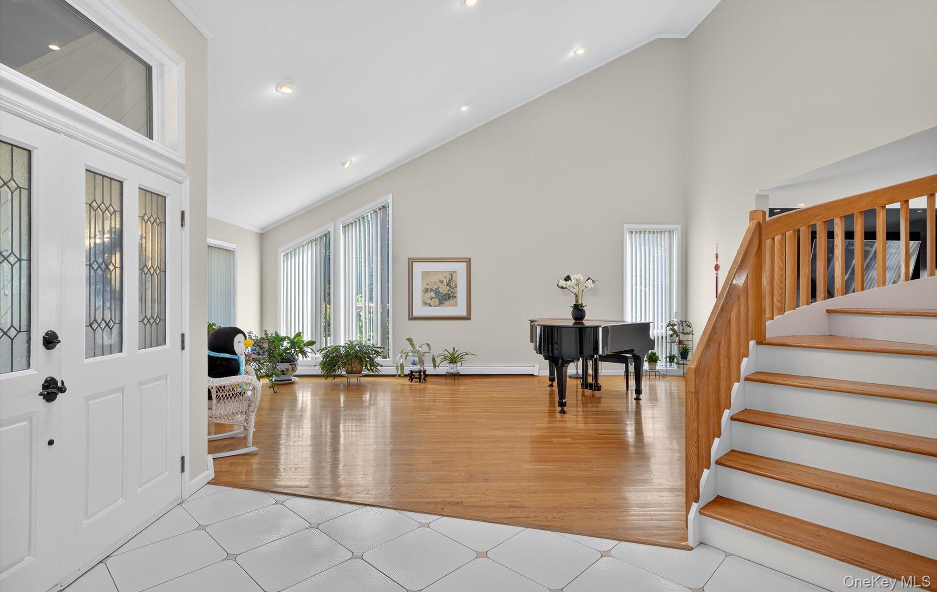 #15 photo, 1 Ellen Court, Glen Cove , NY 11542