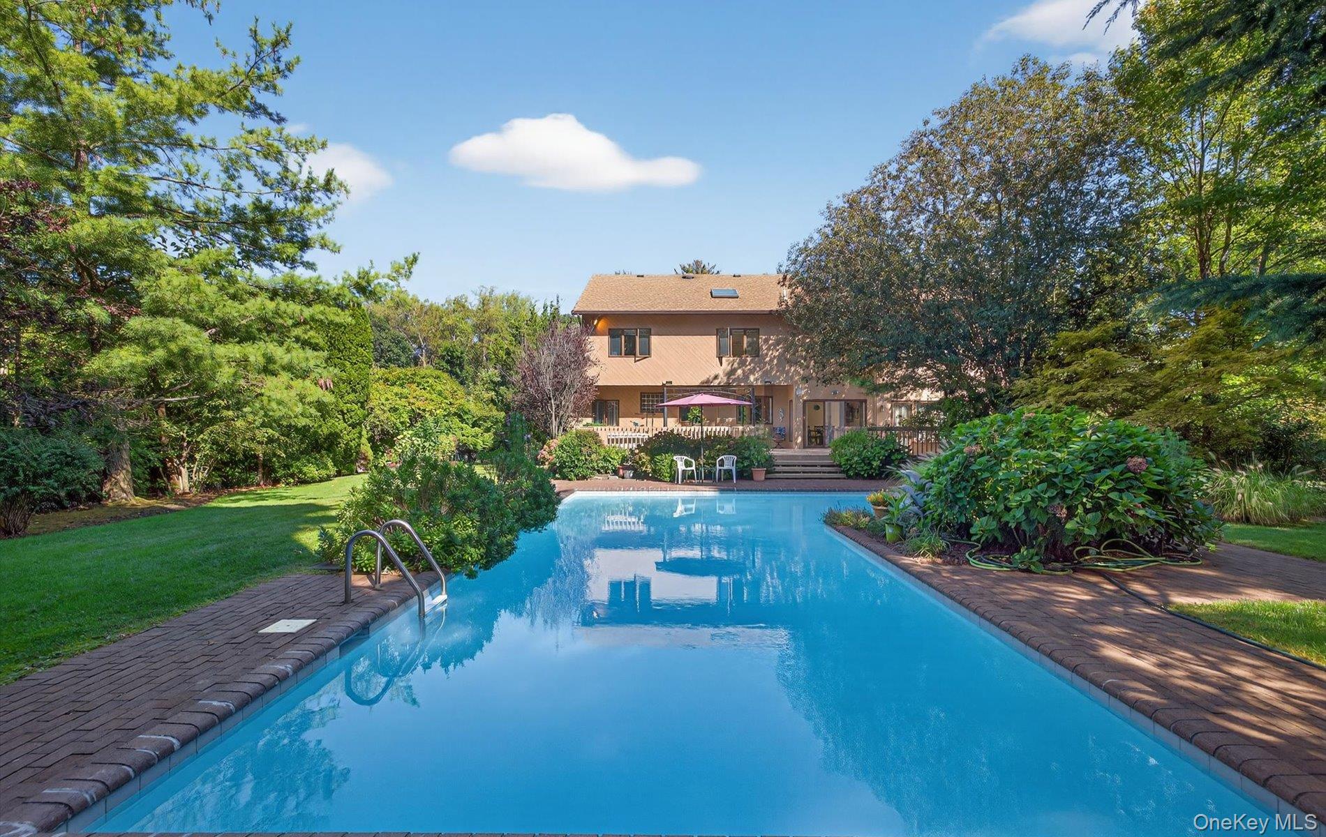 #8 photo, 1 Ellen Court, Glen Cove , NY 11542