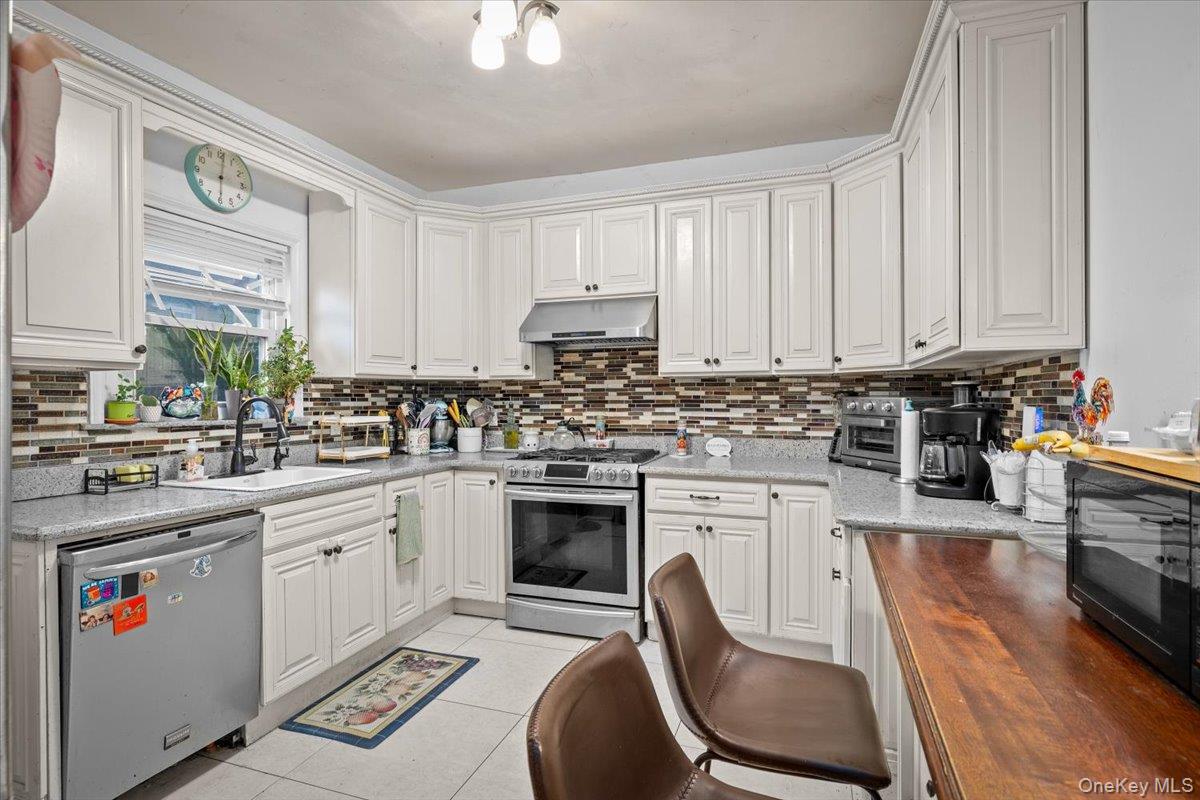 #3 photo, 15427 11th Avenue, Whitestone , NY 11357