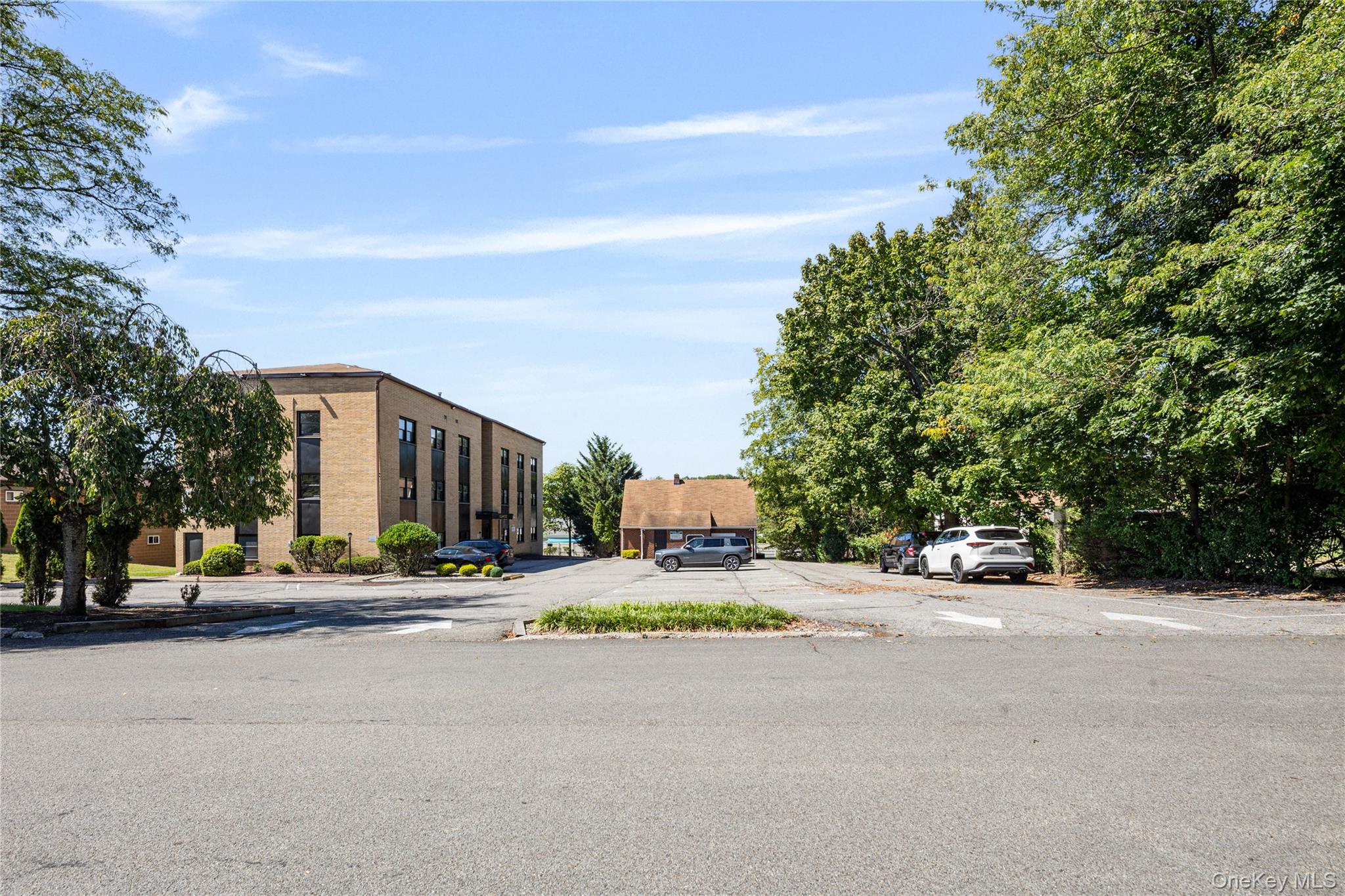 #4 photo, 7 Elmwood, New City , NY 10956