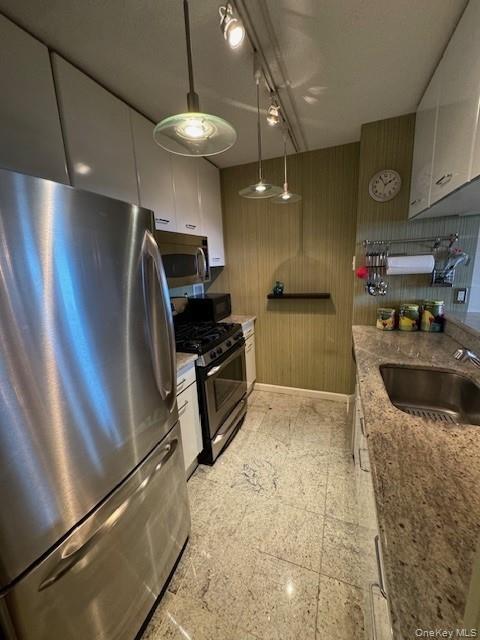 #1 photo, 4 Martine Avenue, White Plains , NY 10606