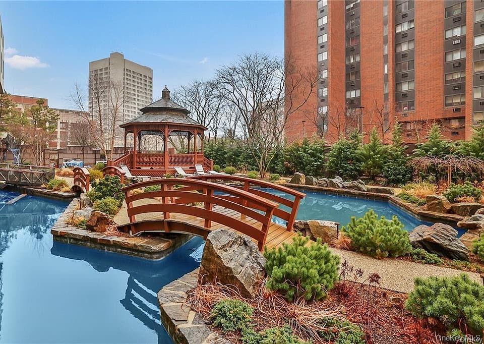 #19 photo, 4 Martine Avenue, White Plains , NY 10606