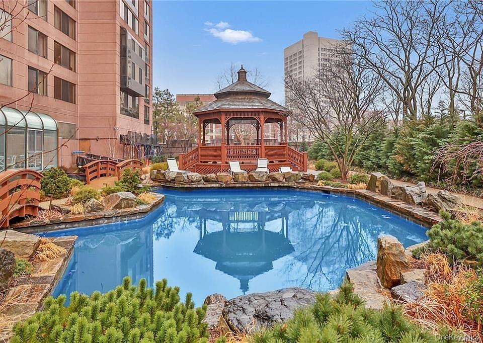 #20 photo, 4 Martine Avenue, White Plains , NY 10606