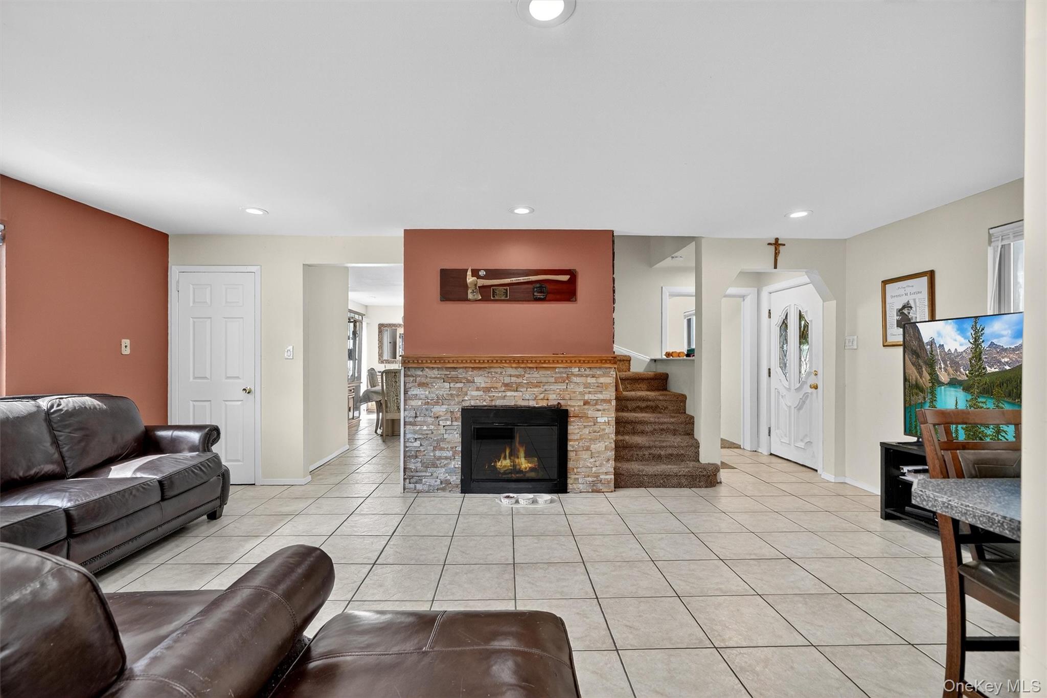 #19 photo, 3384 Country Club Road, Bronx , NY 10465