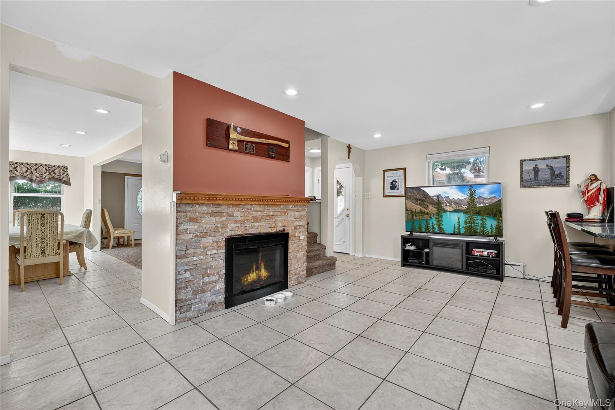 #20 photo, 3384 Country Club Road, Bronx , NY 10465