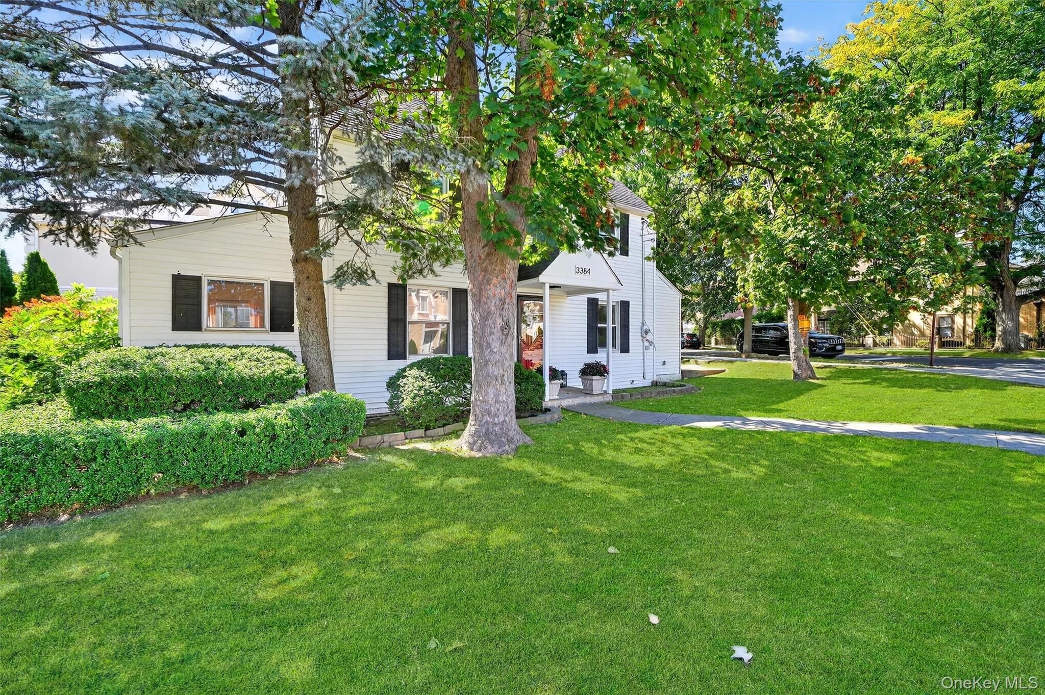 #3 photo, 3384 Country Club Road, Bronx , NY 10465