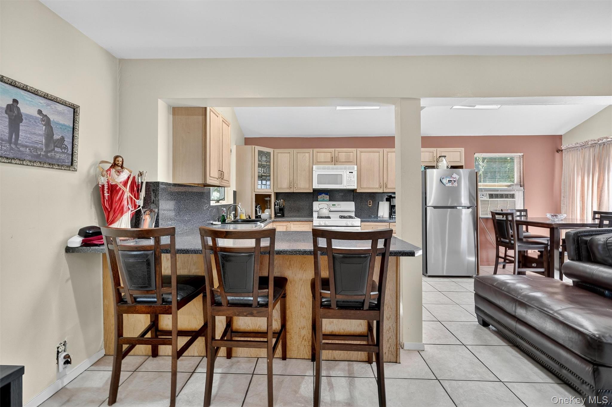 #9 photo, 3384 Country Club Road, Bronx , NY 10465