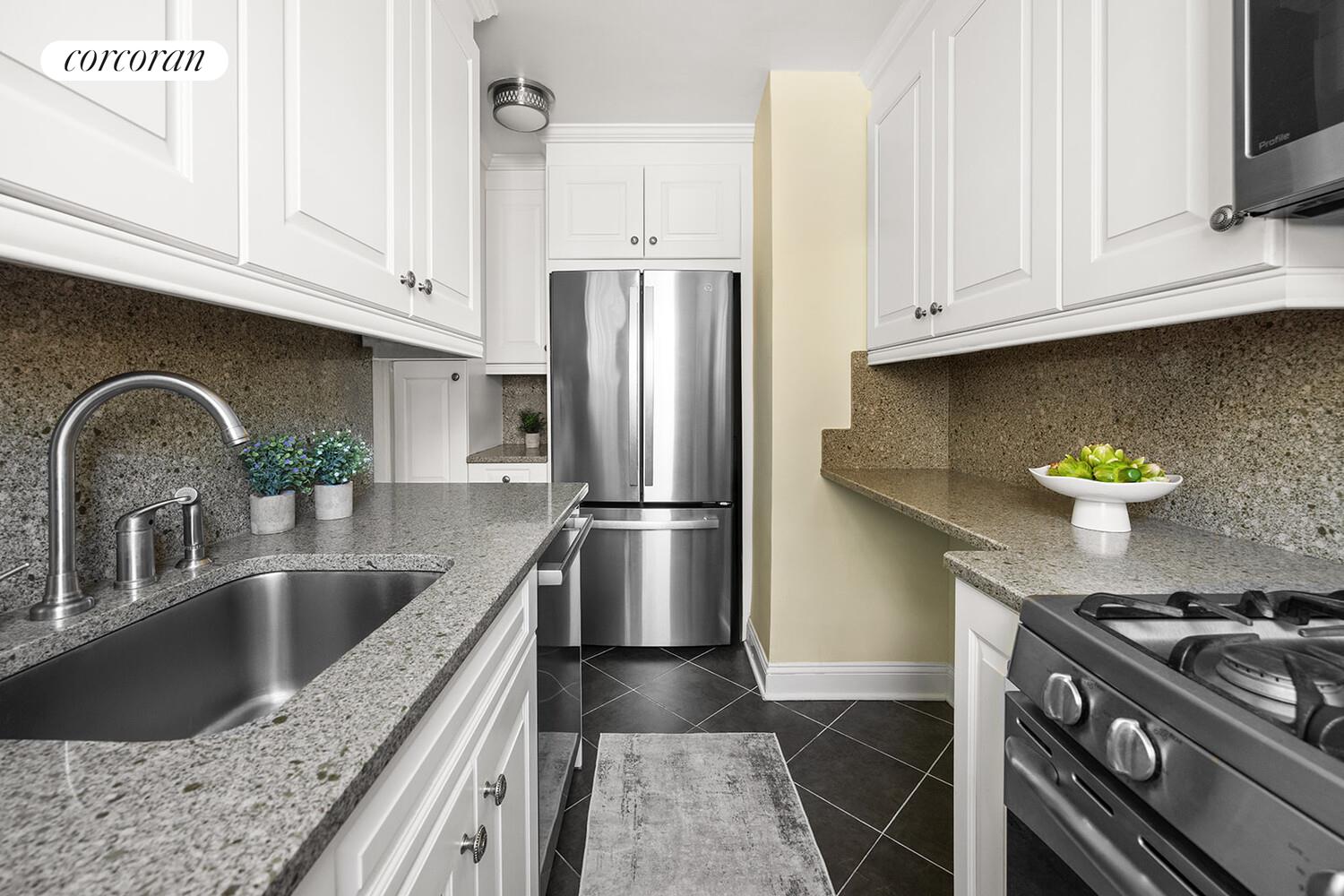 #6 photo, 300 E 71ST Street, Lenox Hill , NY 10021