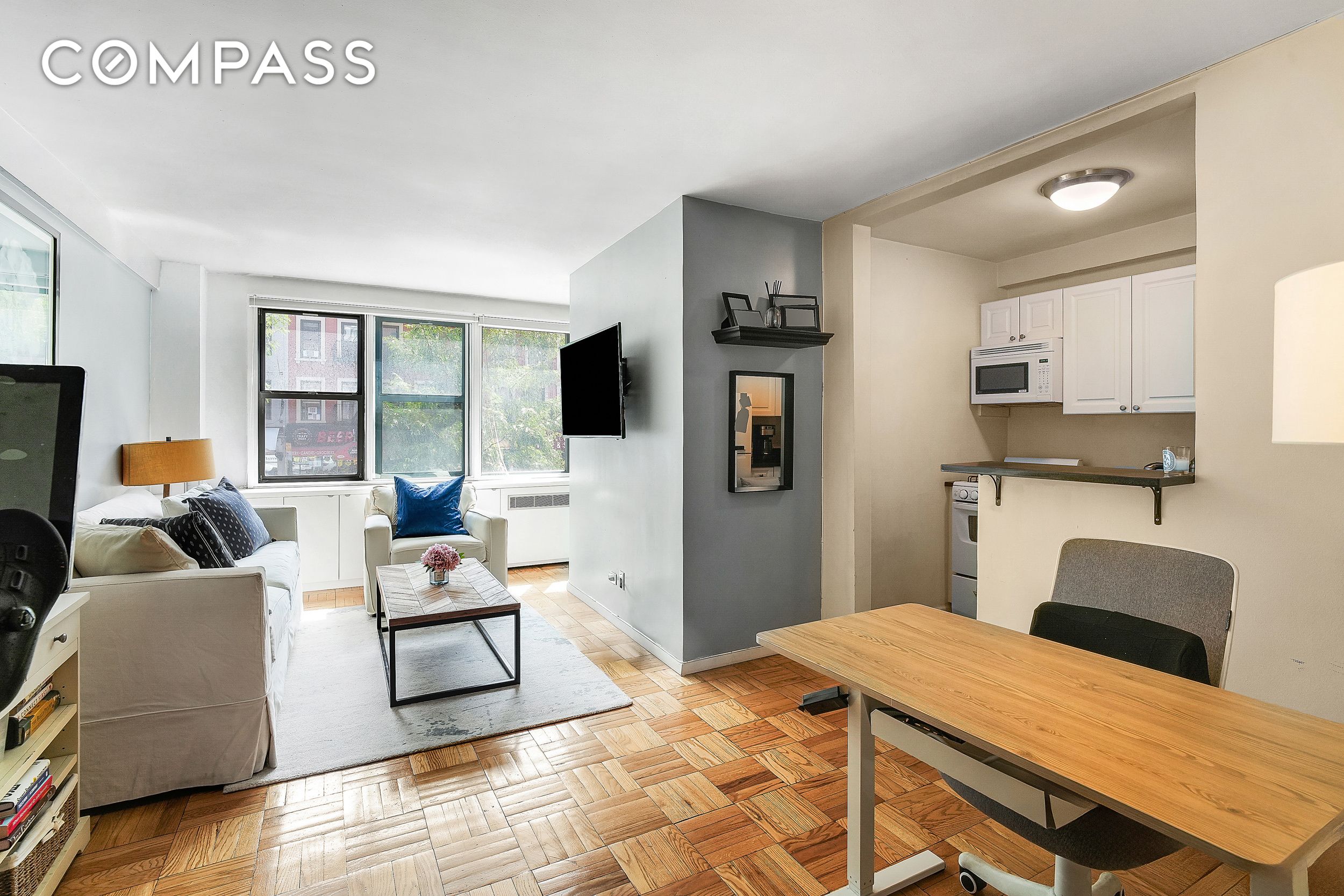#1 photo, 241 E 76th Street, Lenox Hill , NY 10021
