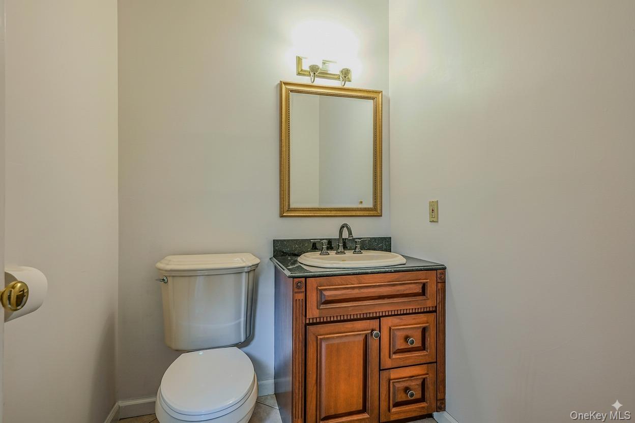 #12 photo, 4 Skunk Hollow Road, Huntington , NY 11743