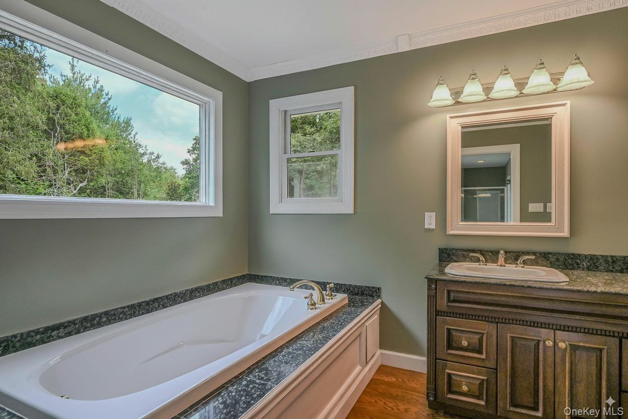 #19 photo, 4 Skunk Hollow Road, Huntington , NY 11743