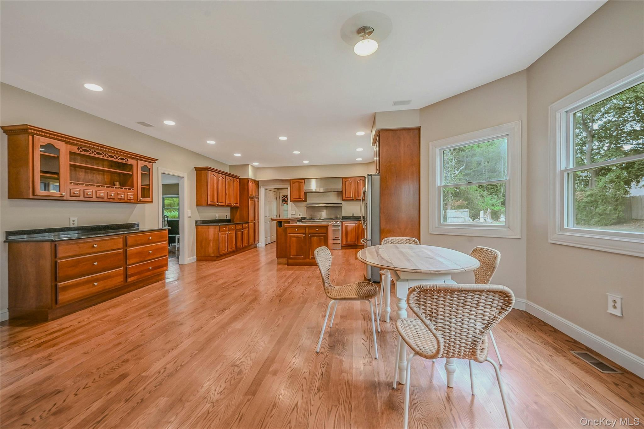 #8 photo, 4 Skunk Hollow Road, Huntington , NY 11743