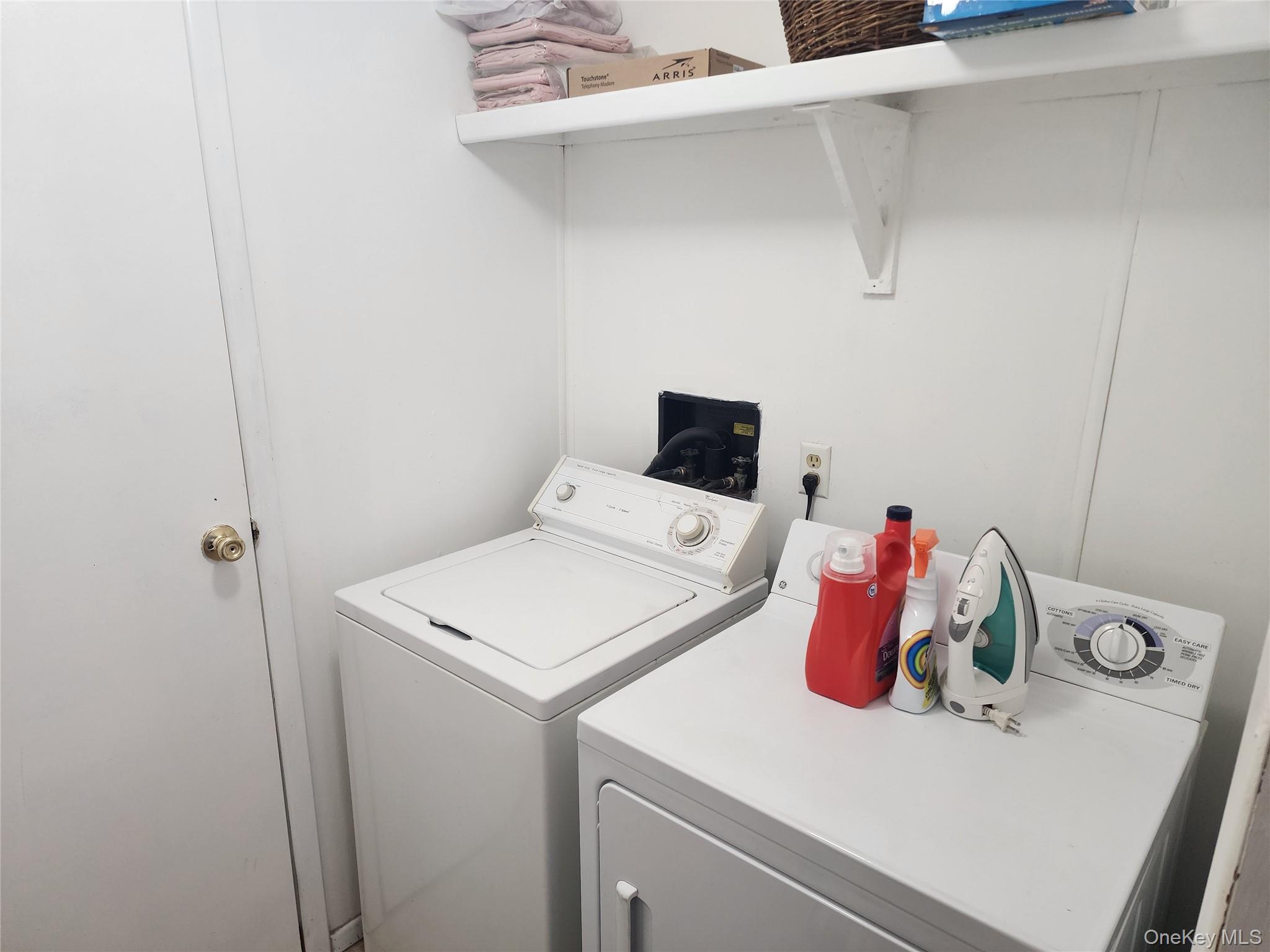 #13 photo, 38B Village Circle, サフォーク郡 Manorville , NY 11949