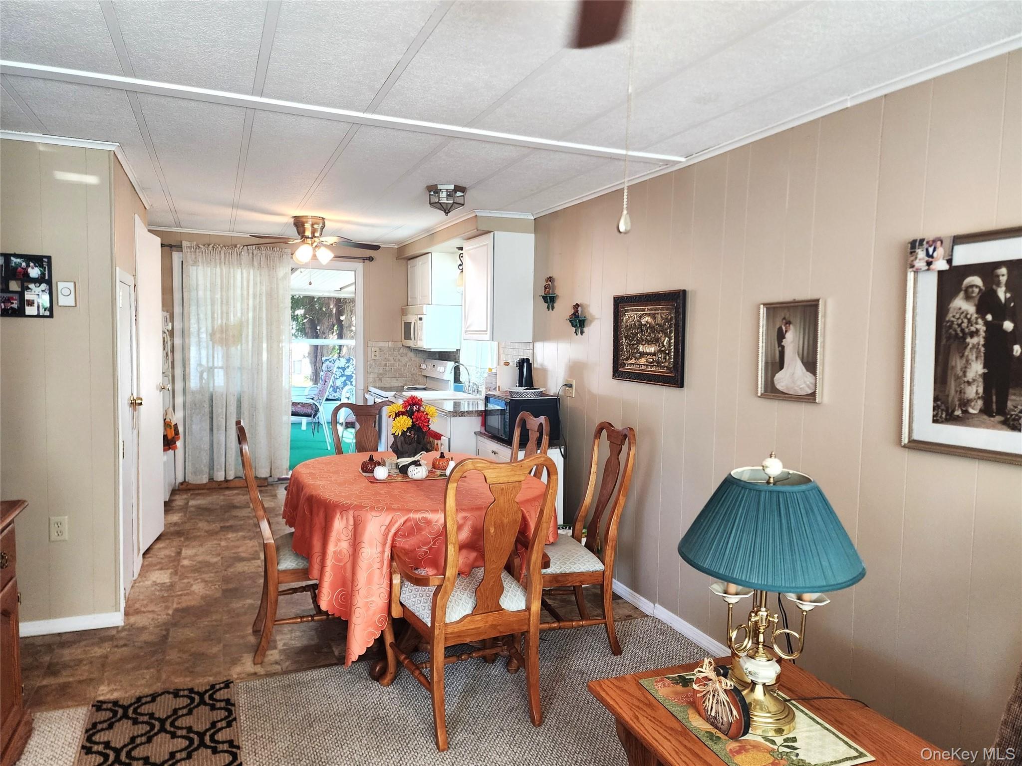 #5 photo, 38B Village Circle, サフォーク郡 Manorville , NY 11949