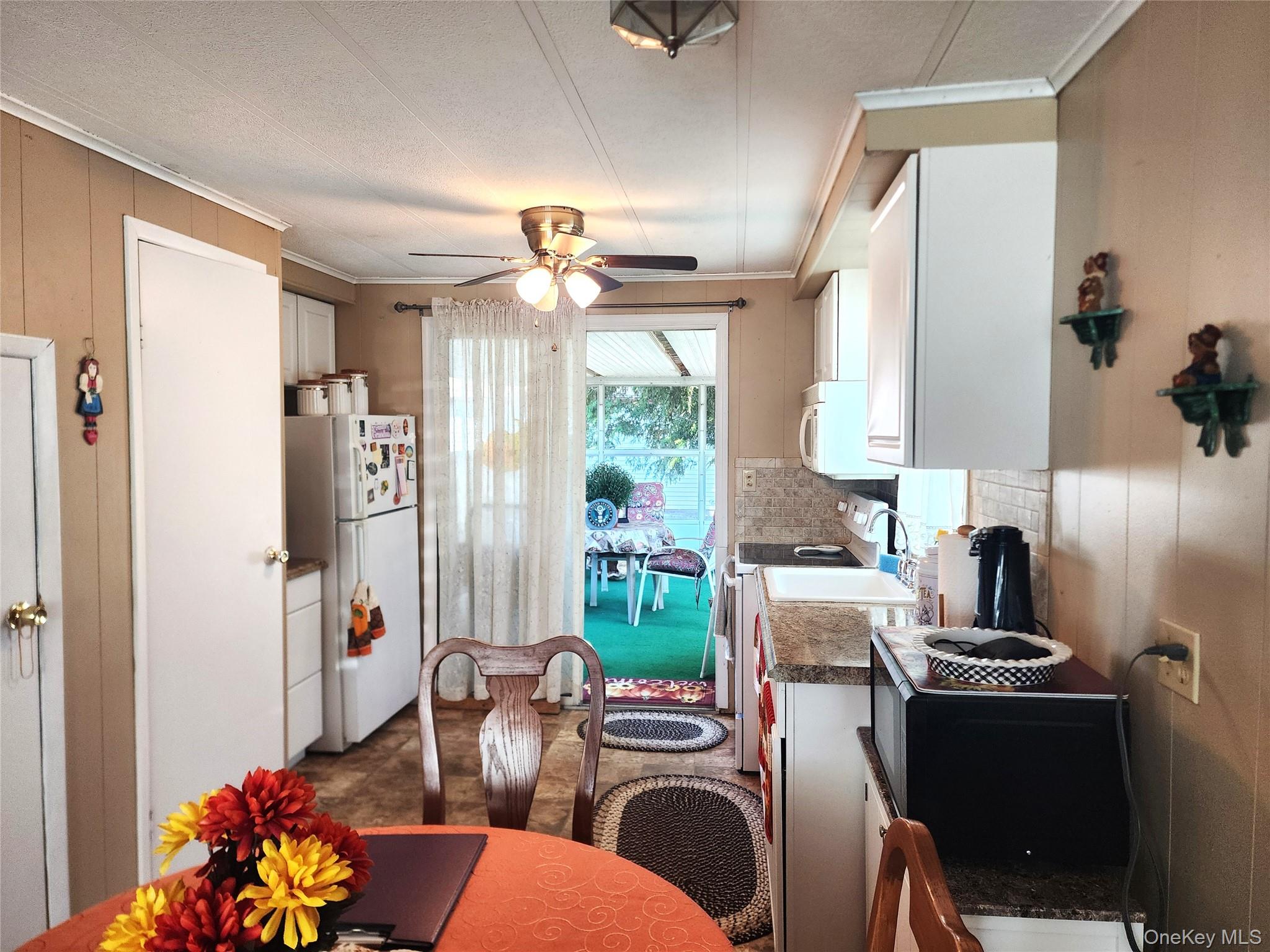 #7 photo, 38B Village Circle, サフォーク郡 Manorville , NY 11949