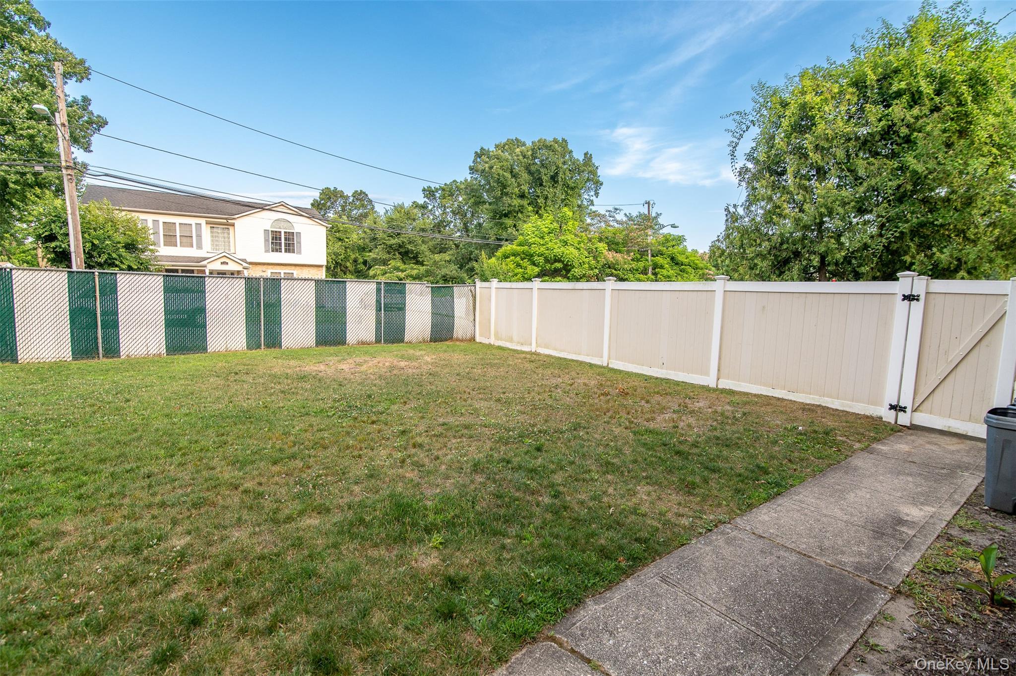 #12 photo, 72 Tudor Lane, Bay Shore , NY 11706